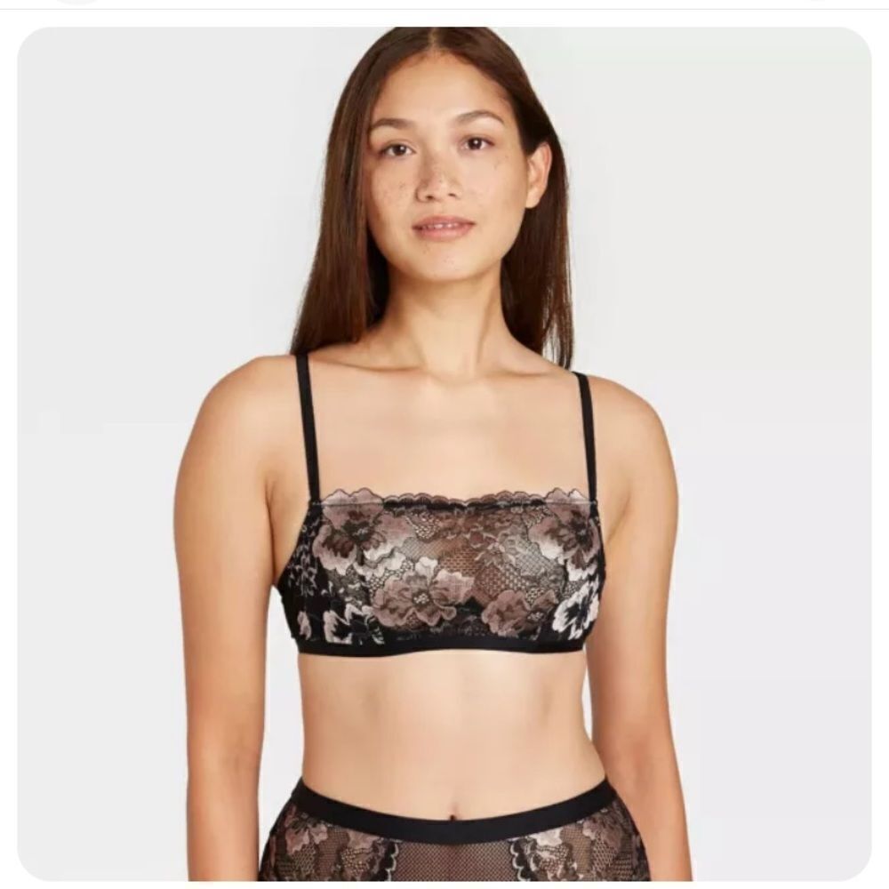 Auden Lace Bralette With Under Wire Size Small NWT